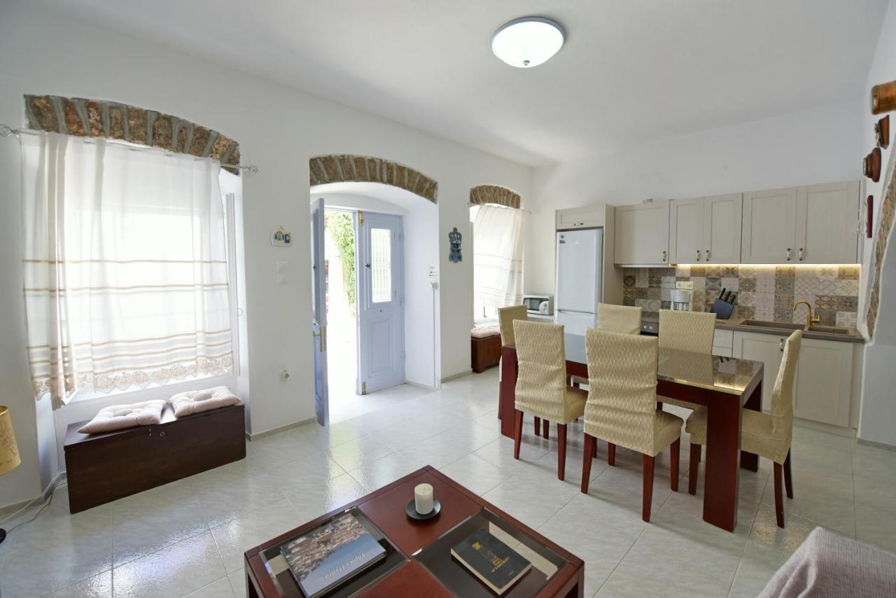 Arco I/ Downtown Rustic Apartment/4 Min From Port Hydra  Exterior photo