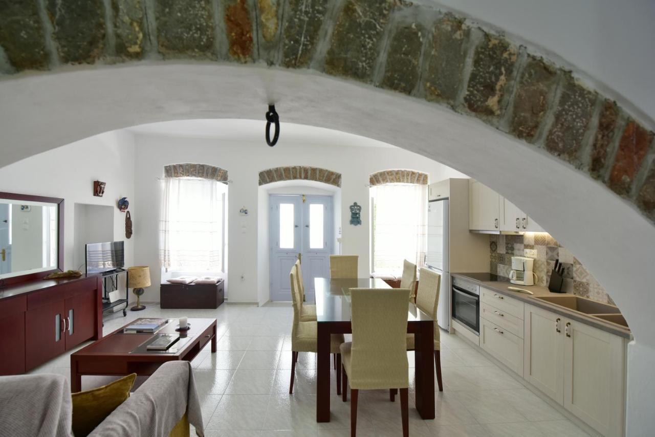 Arco I/ Downtown Rustic Apartment/4 Min From Port Hydra  Exterior photo