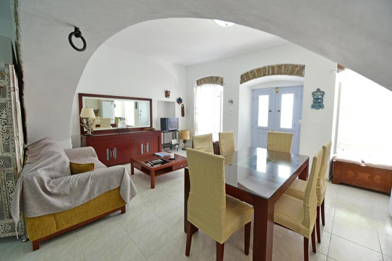 Arco I/ Downtown Rustic Apartment/4 Min From Port Hydra  Exterior photo