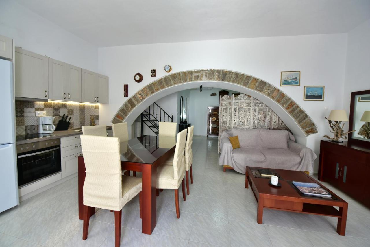 Arco I/ Downtown Rustic Apartment/4 Min From Port Hydra  Exterior photo