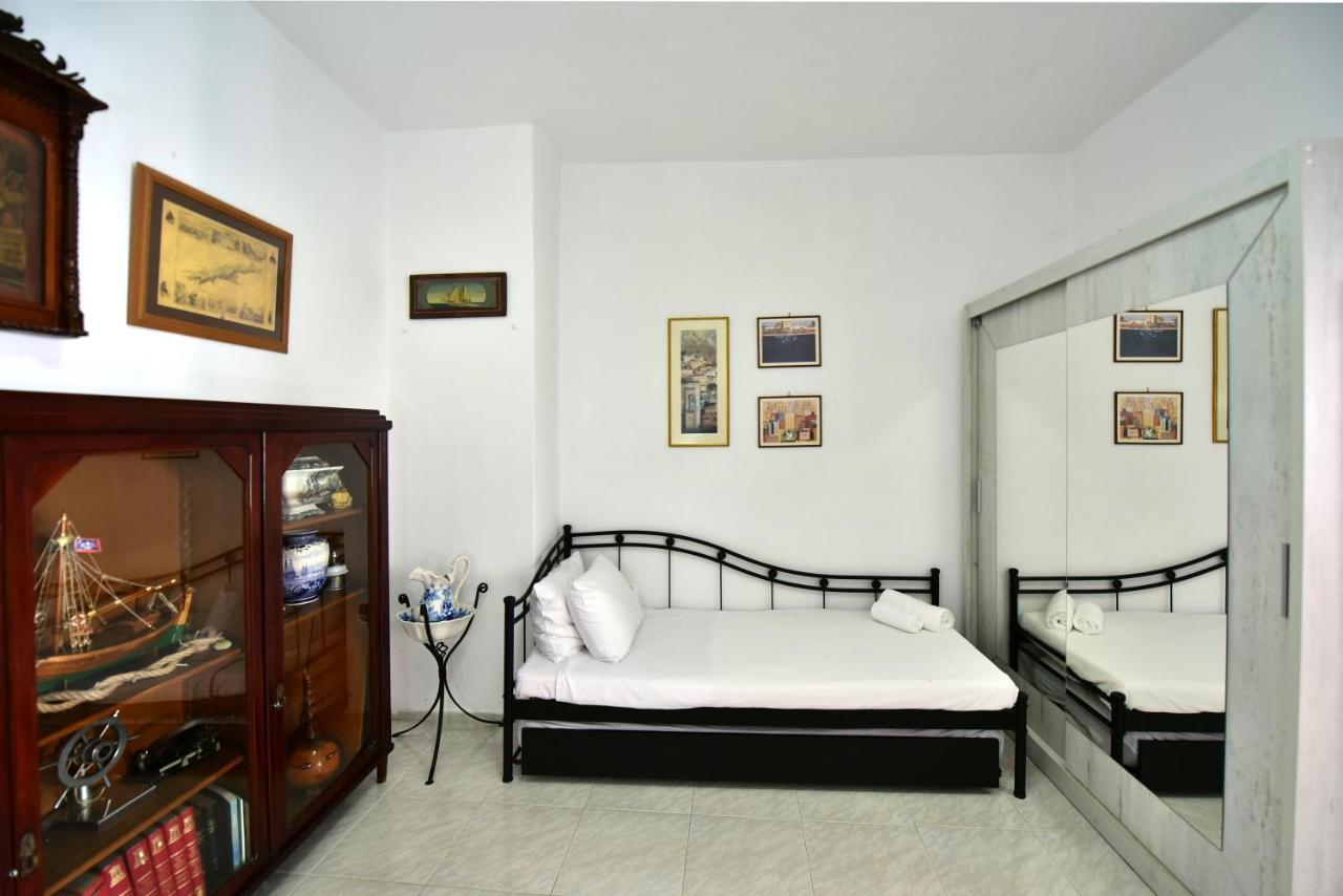 Arco I/ Downtown Rustic Apartment/4 Min From Port Hydra  Exterior photo