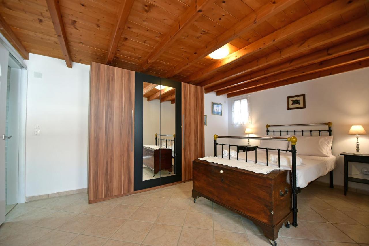 Arco I/ Downtown Rustic Apartment/4 Min From Port Hydra  Exterior photo