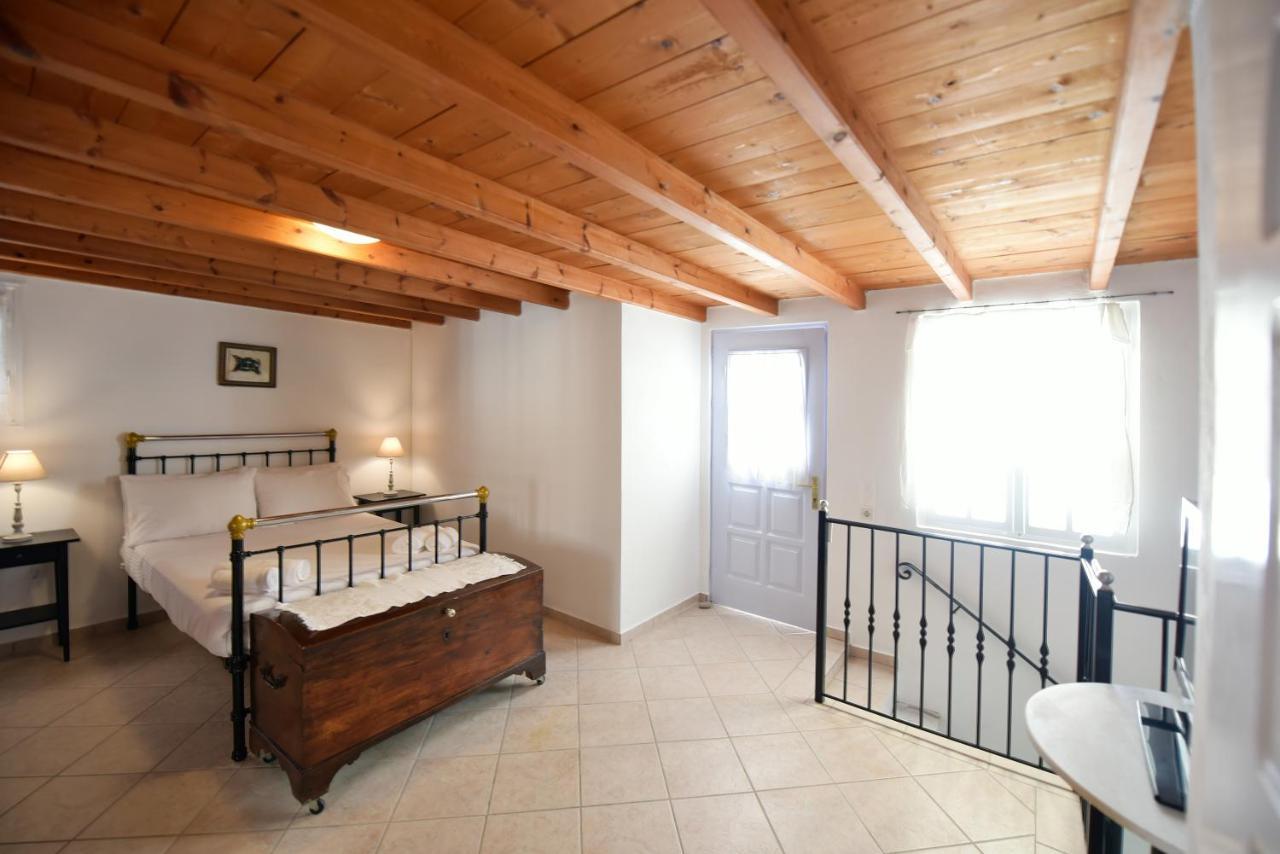 Arco I/ Downtown Rustic Apartment/4 Min From Port Hydra  Exterior photo