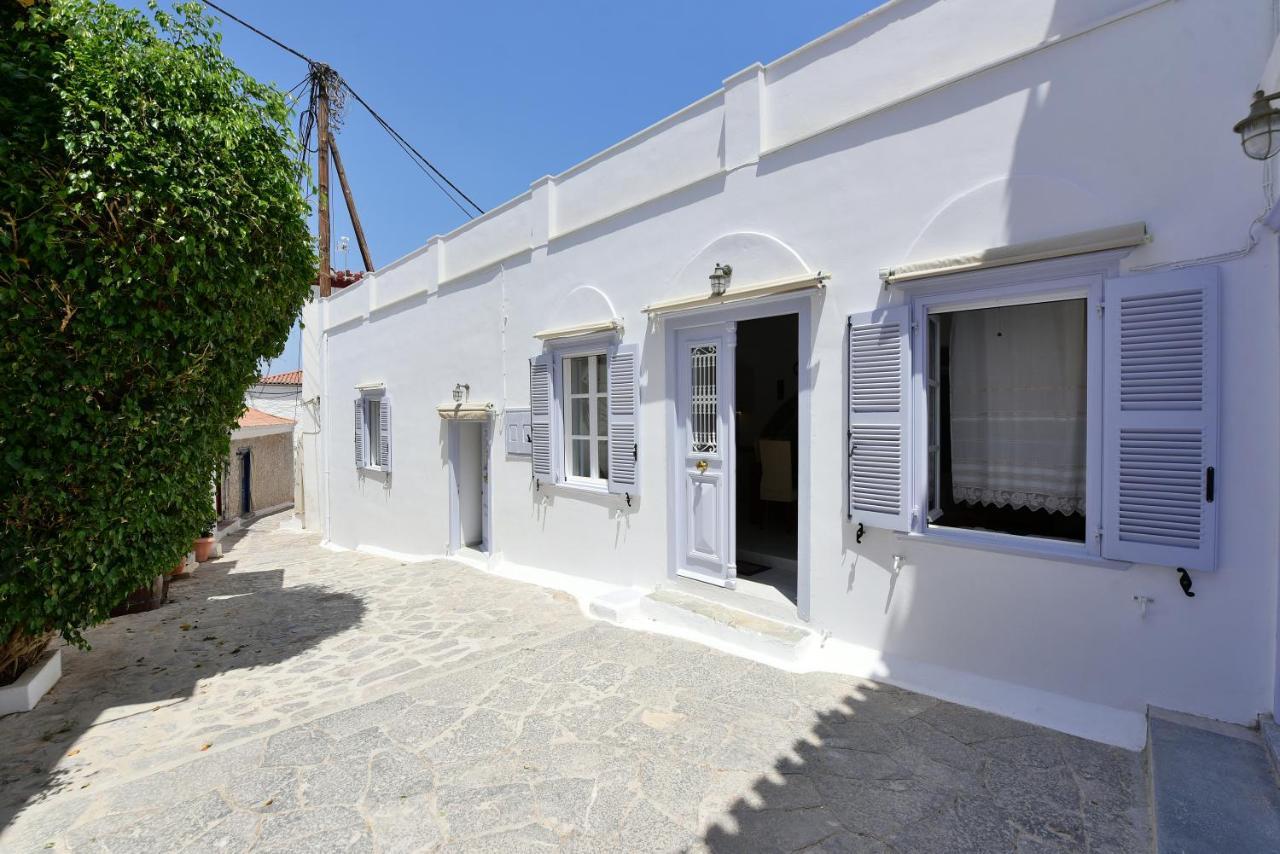 Arco I/ Downtown Rustic Apartment/4 Min From Port Hydra  Exterior photo